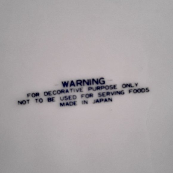 VTG THE FARMER'S HOME WINTER  Decor Plate - Picture 6 of 9